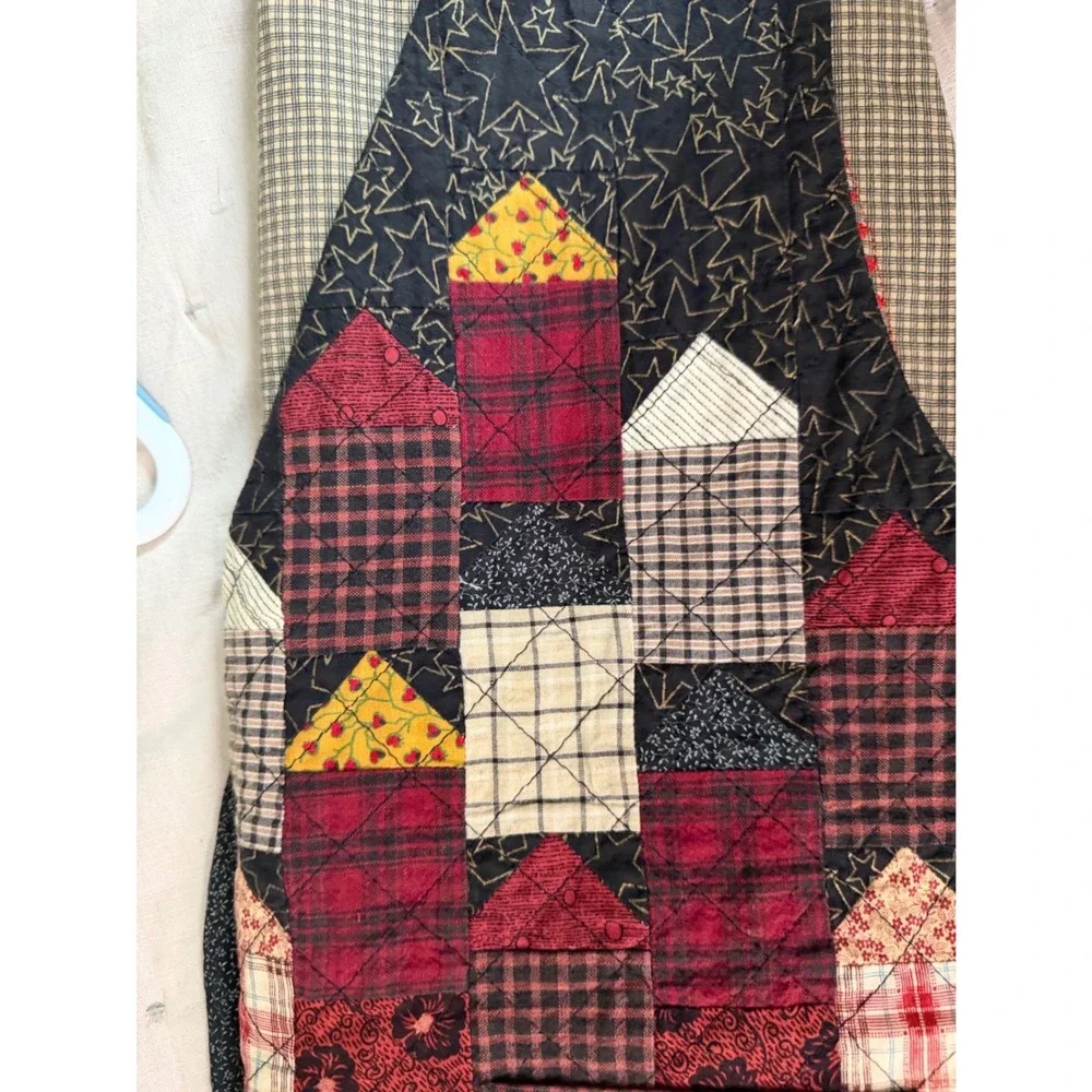 Handmade Vest‎ Quilted Patchwork Village  L/XL Burgundy Folk Art Cottagecore